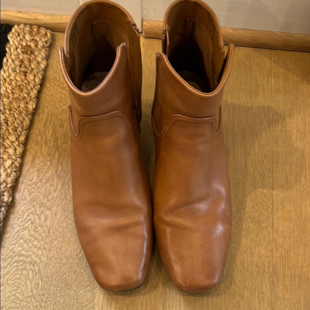 Draper James Women’s Camel Leather booties
